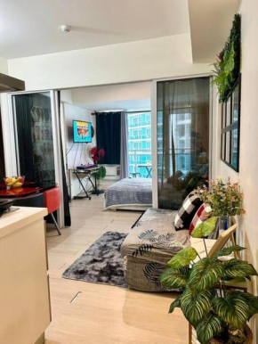 Azure Urban Resort - Modern Gaming staycation